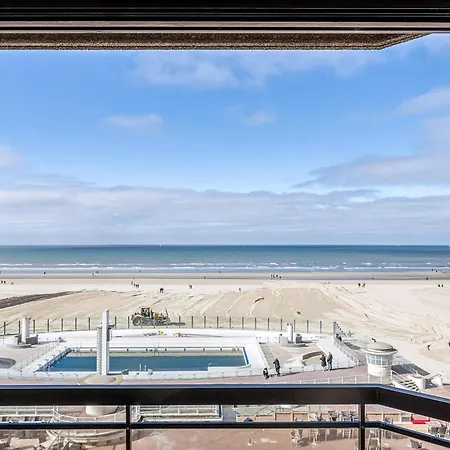 Grand C4 Apartment *